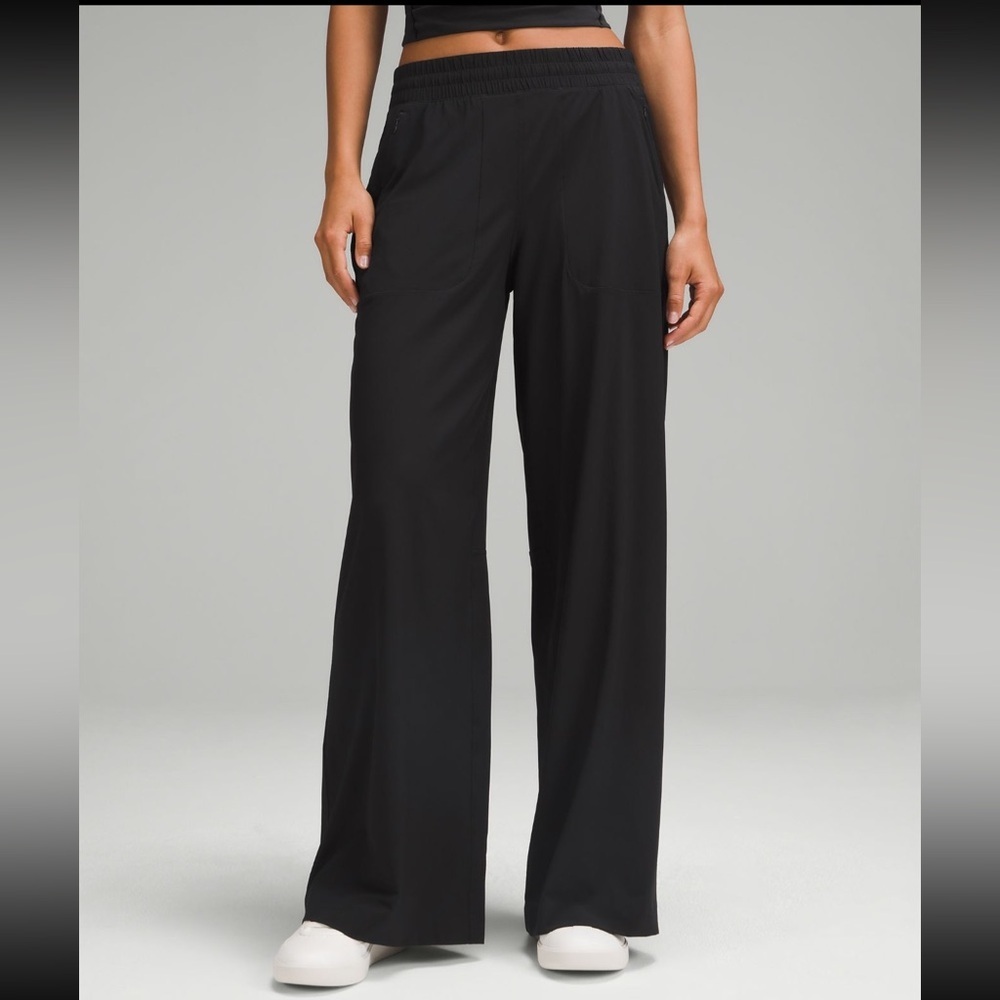 Lululemon Swift Wide-Leg Mid-Rise Pant | Black